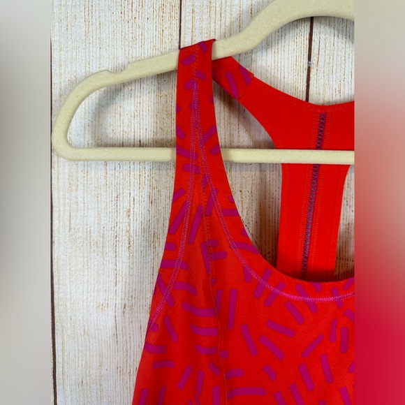 Lululemon Lightened Up Singlet Tank Top - Picture 2 of 8